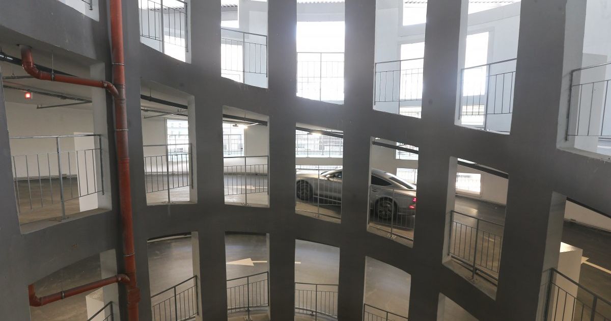 Паркінг аеропорту "Бориспіль" біля терміналу D_1 / © УНИАН