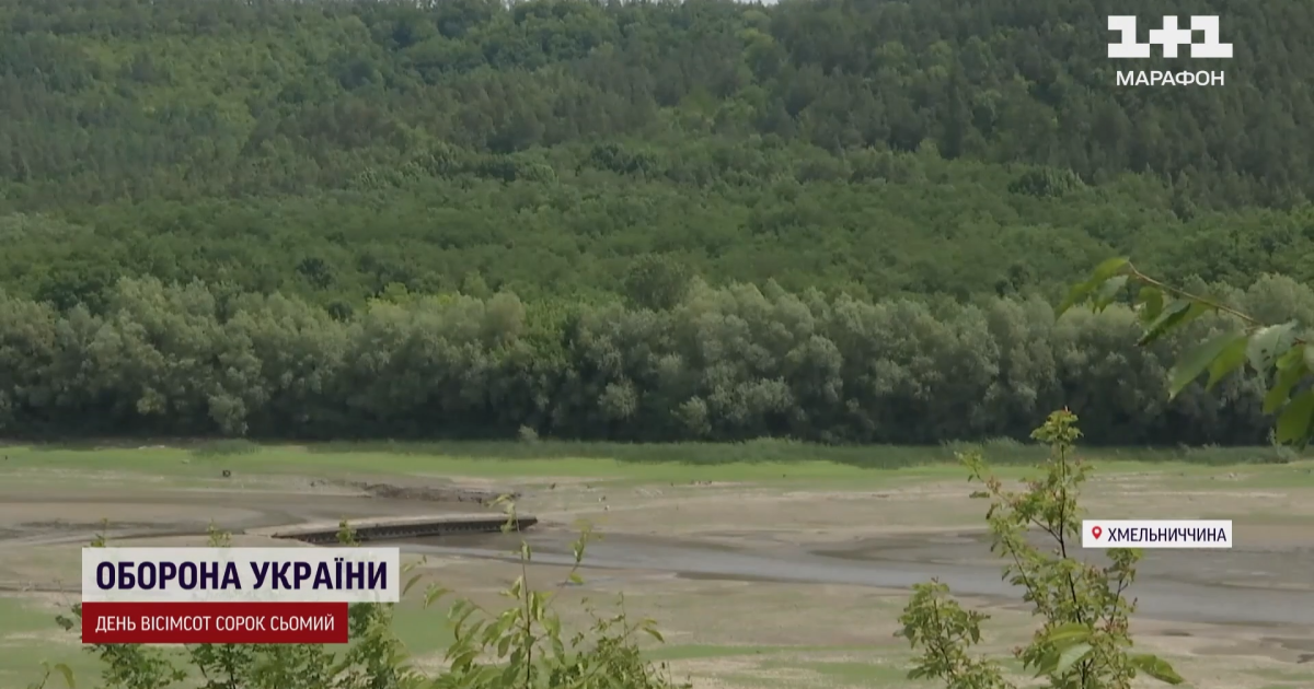 Мост, обнаруженный после обмеления Днестра
