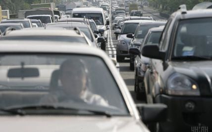 Українські автомобілісти заблокували кордон зі Словаччиною