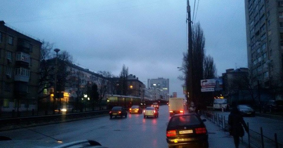 Скоростной трамвай остановился из-за обрыва контактной сети / © ТСН.ua