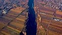 Гигантский разлом в Китае продолжает расширяться