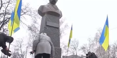 На Днепропетровщине свергнутого Ленина сдали на металлолом, чтобы поставить памятник Шевченко