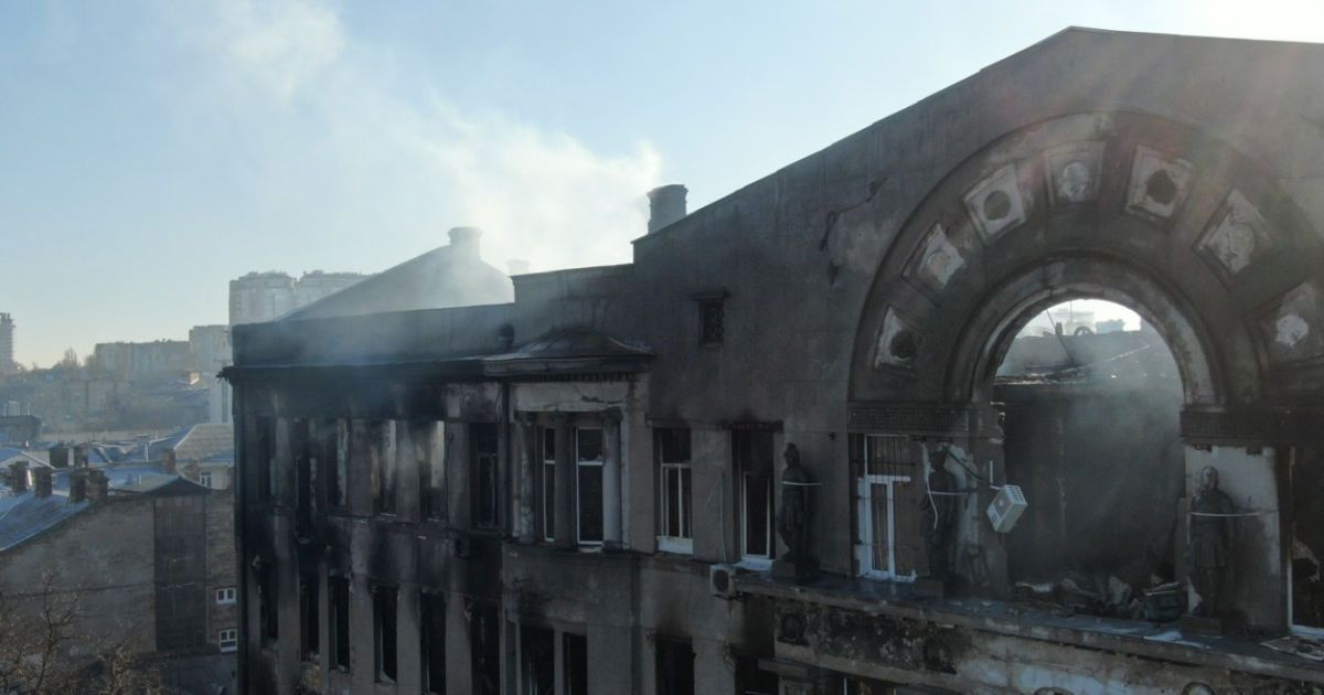 У будівлі одеського коледжу знайшли тіло четвертої жертви пожежі