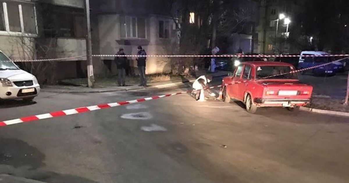 Пробило долоню наскрізь: у Борисполі з арбалету підстрелили чиновницю