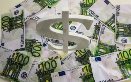 Курс валют на выходные: гривна немного укрепилась к евро
