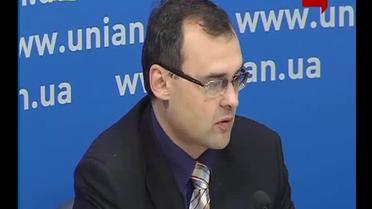 Що має зробити уряд, щоб спинити падіння гривні