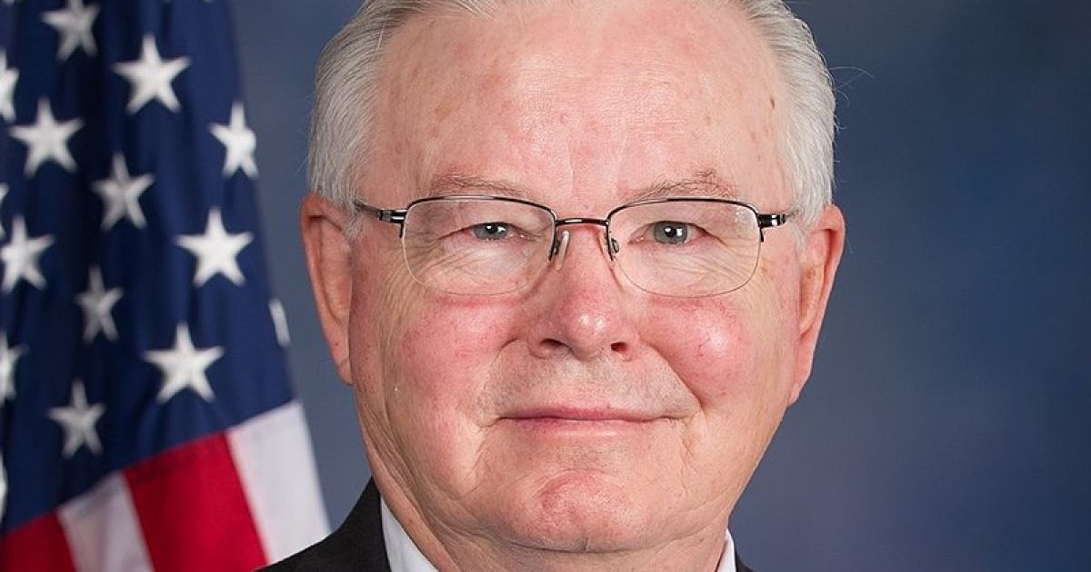 В США женатый конгрессмен отправлял женщинам свои обнаженные фото: он уже извинился перед избирателями