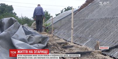 Літньому подружжю з Миколаєва потрібна допомога у відновленні згорілого будинку