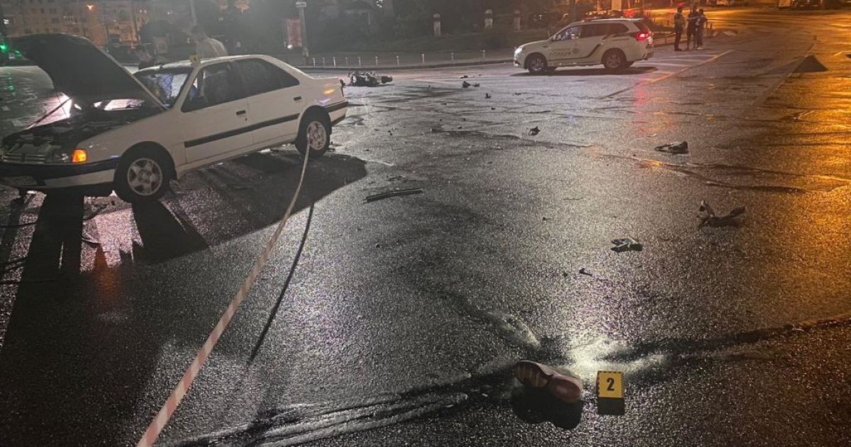 У Києві водій збив двох мотоциклістів