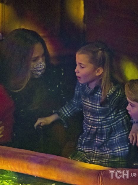 Герцогиня Кэтрин с детьми / © Associated Press