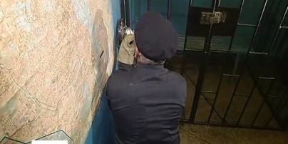 У київському метрополітені демонтують клітки для утримання правопорушників