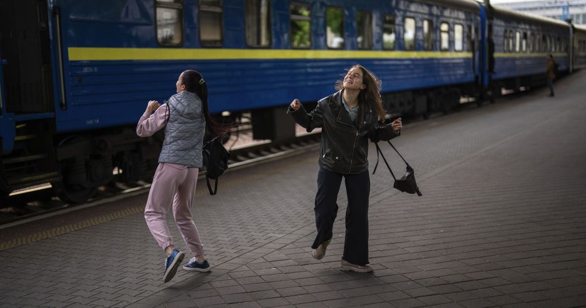 Часть поездов задержится