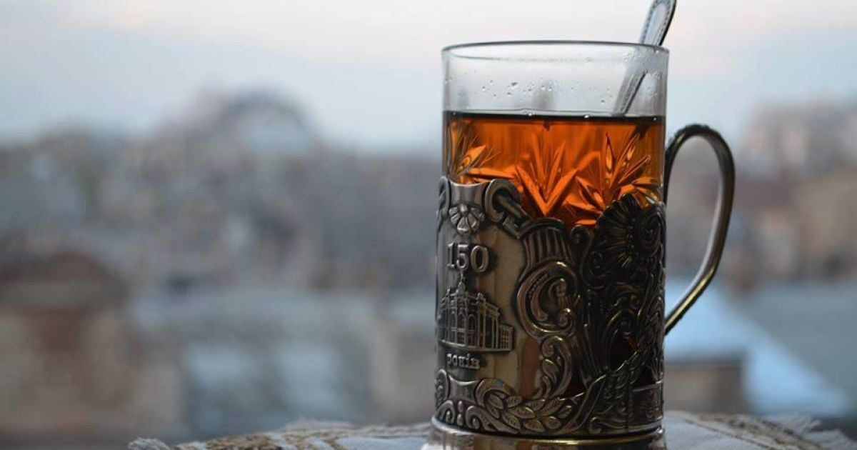 В "Укрзализныце" решили изменить стоимость чая в ночных поездах