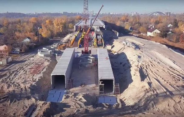Строительство метрополитена на Подольском мостовом переходе/фото из открытых источников