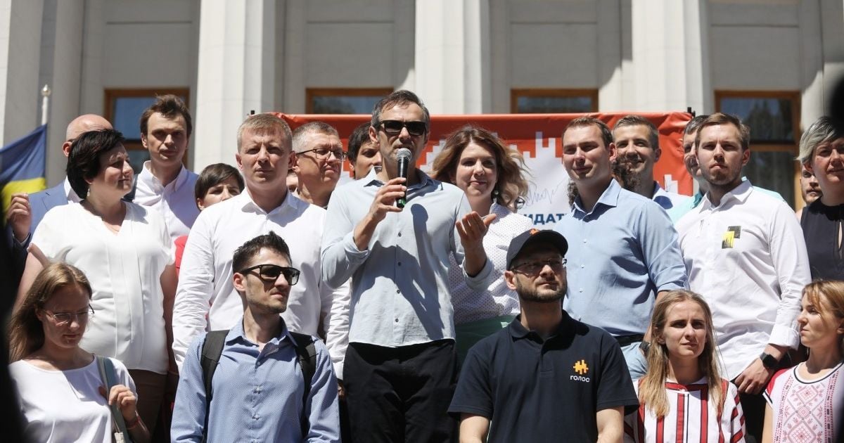 Кандидаты от партии "Голос" обязались не баллотироваться в парламент более двух раз подряд