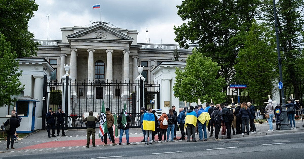 Посольство Росії у Варшаві