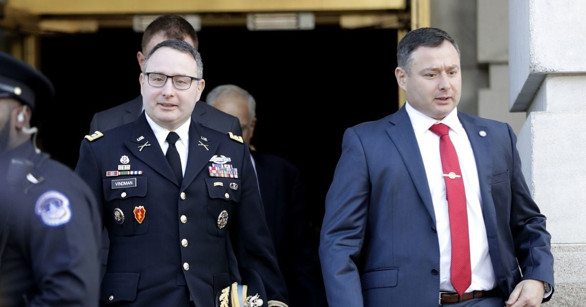 Трамп без объяснений уволил брата-близнеца ключевого свидетеля в деле импичмента