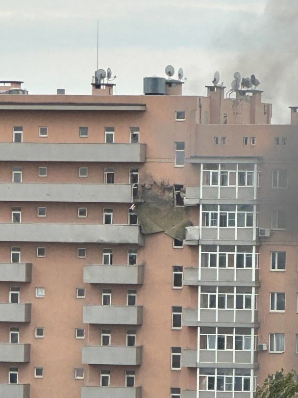 Пошкоджений будинок у Донецьку / Фото: Telegram / © 
