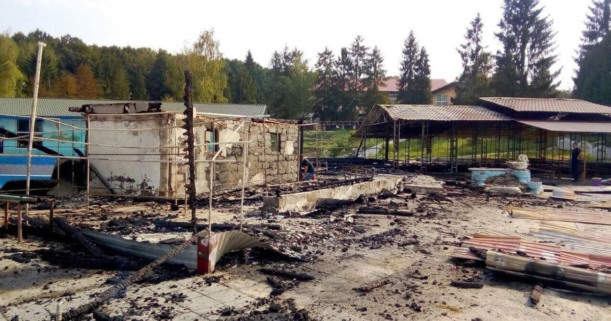 Смерть підлітка під час пожежі в санаторії Франківщини. Поліція відкрила кримінальну справу
