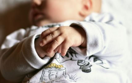 У Херсонській області в будинку виявили побите і з переламами 7-місячне немовля