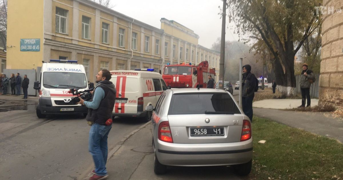 Пожежа на Лаврській_1 / © https://www.facebook.com/nelly.kovalska?fref=ts