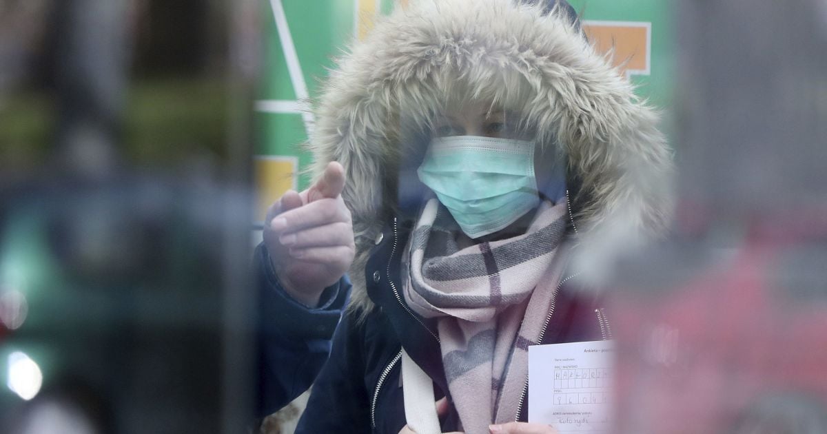 Польща через пандемію коронавірусу закрила кордони для іноземців