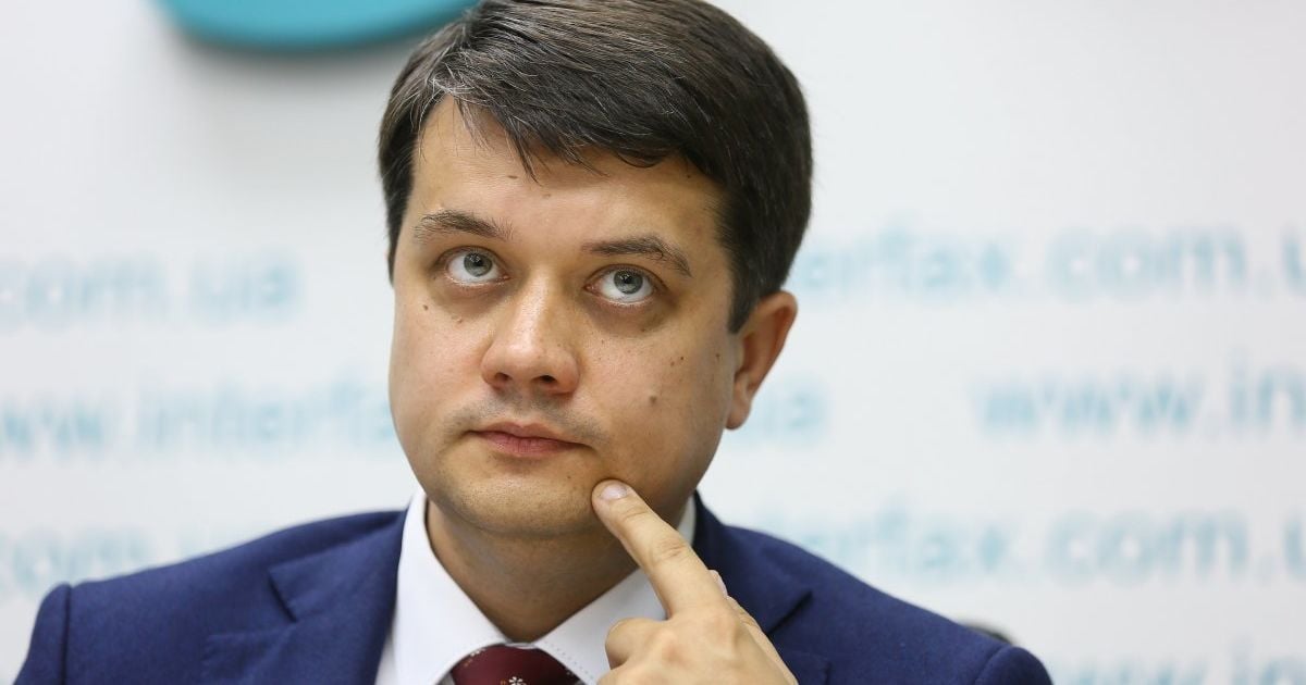 Зеленському катастрофічно важко боротися з саботажем – Разумков