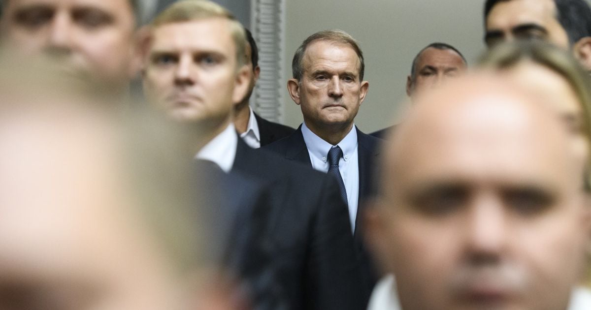 "Літаки Медведчука" незадовго до введення санкцій РНБО вилетіли до Швейцарії і лишаються там — Bihus.Info