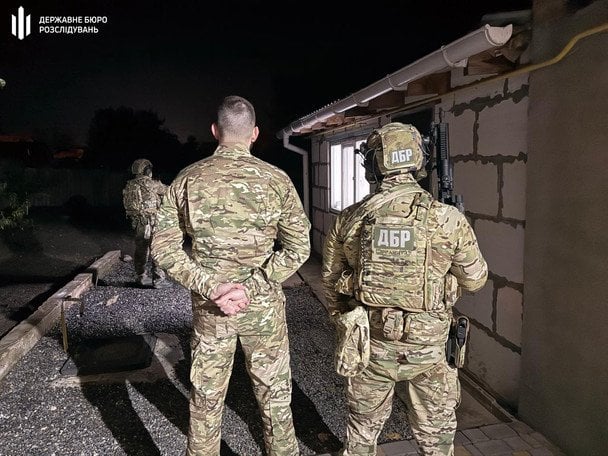 Судитимуть офіцера ЗСУ, який катував підлеглих і імітував розстріл солдатів.  / © Державне бюро розслідувань