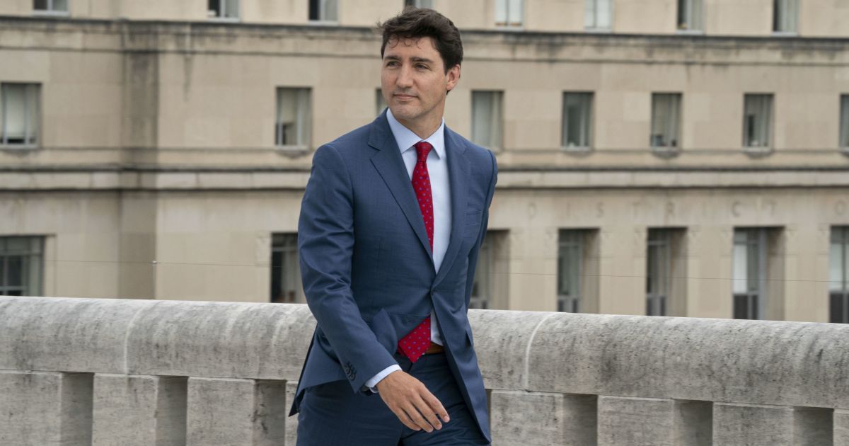 Зеленский пообщался с Трюдо: какие вопросы обсудили