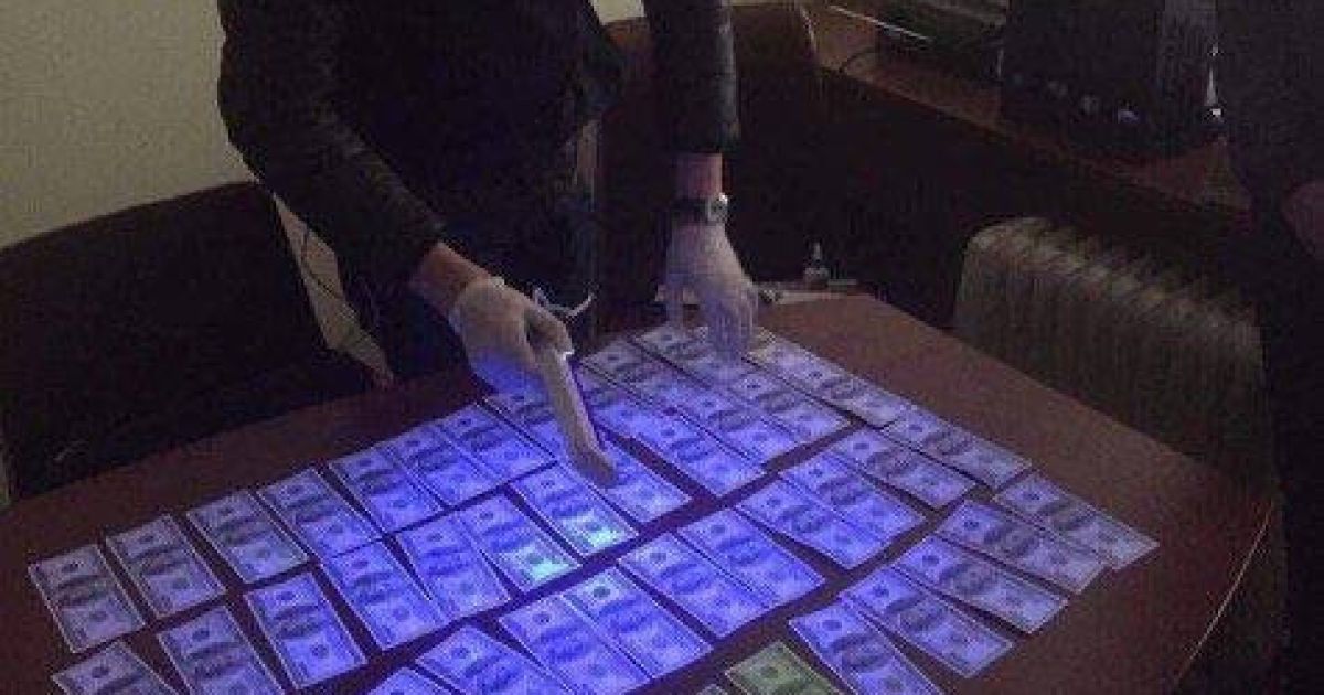 У Києві на хабарі погорів директор Інституту психології