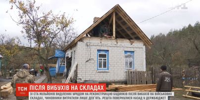 Через півроку після вибуху військових складів в Ічні місцеві жителі відновлюють хати самотужки