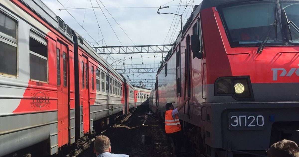 москва зіткнулися поїзд та електричка_3 / © twitter.com/Твоя Москва‏