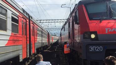 москва зіткнулися поїзд та електричка_3 / © twitter.com/Твоя Москва‏