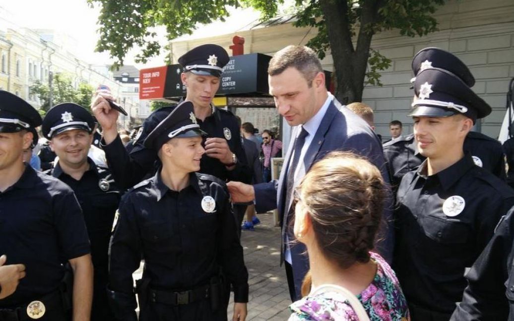 В Киеве приняли присягу патрульные / © twitter.com/PAndrusieczko