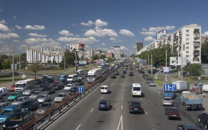 На проспекте Победы в Киеве на 4 месяца ограничили движение транспорта