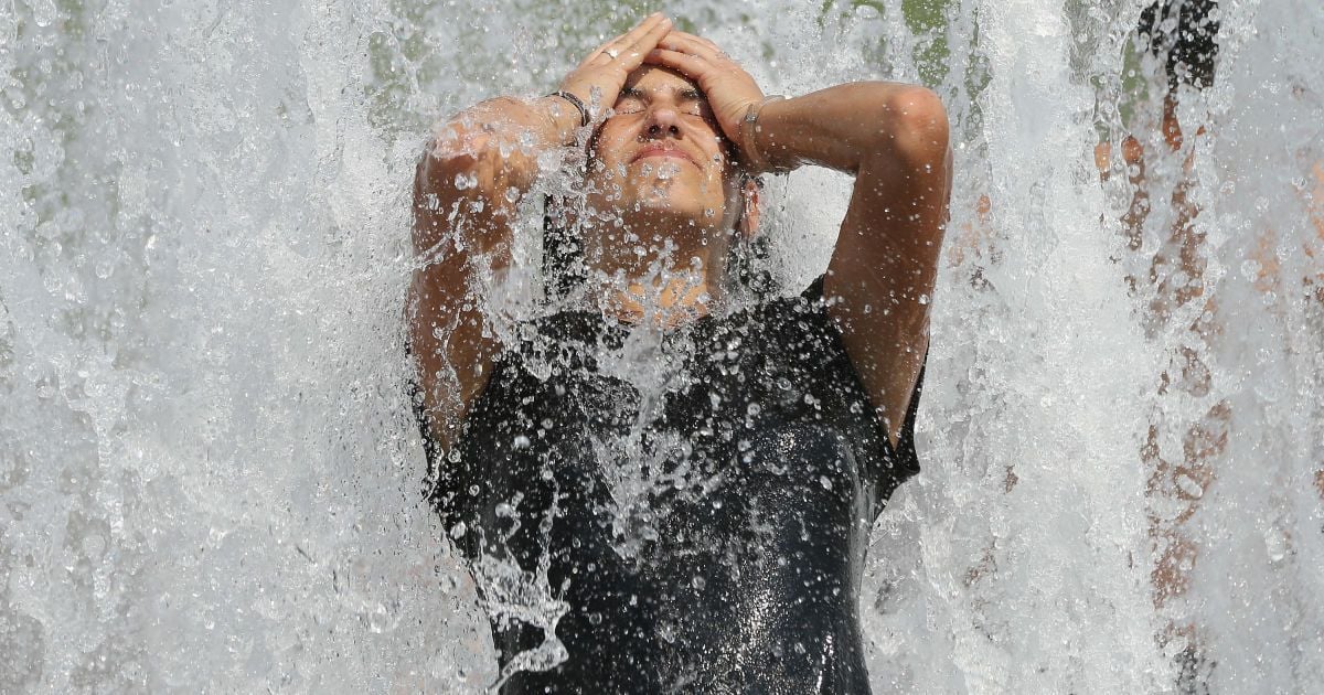 У неділю збережеться 32-градусна спека, а на Заході пройдуть дощі