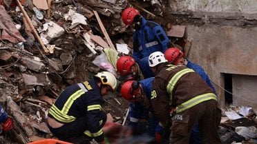Рятувальники деблокувало тіло 14-го загиблого у Києві_2