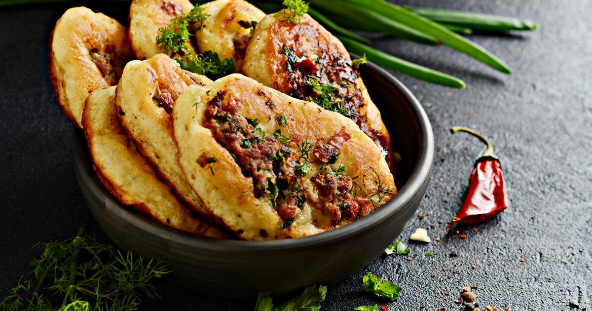 Оладки з фаршем на кефірі