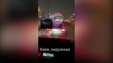 У Києві водій не пропустив швидку