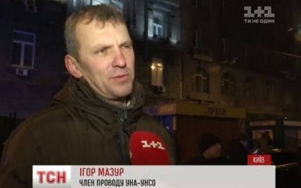 Руководитель УНА-УНСО объяснил появление шин на Майдане