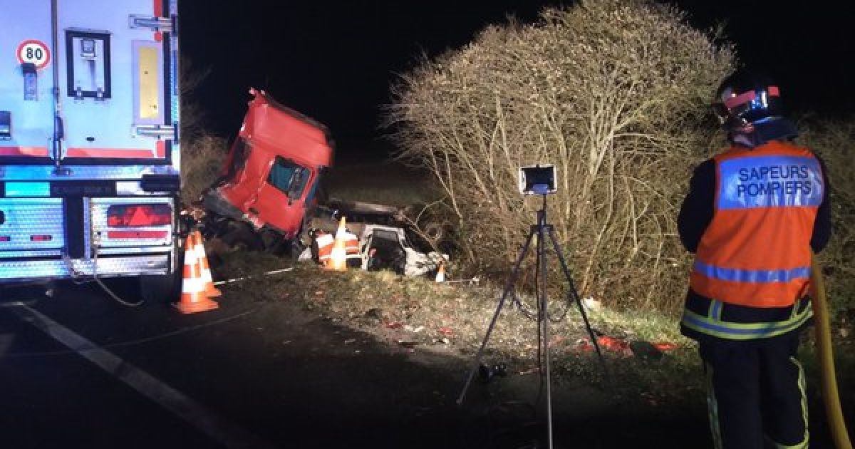 Микроавтобус попал в масштабное ДТП