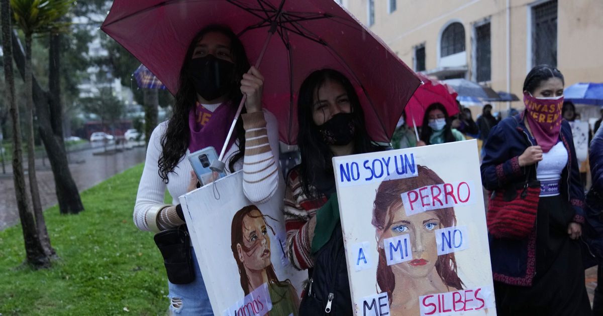 Тисячі людей у всьому світі вийшли на акції у Міжнародний день боротьби з насильством над жінками