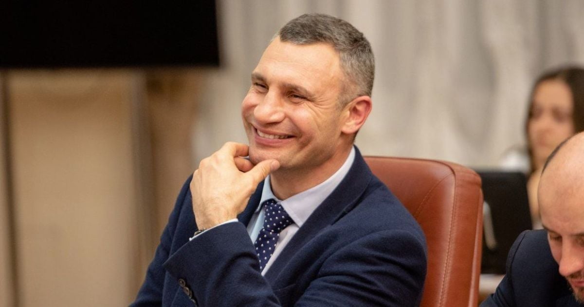 Три квартиры и мраморные каминные часы XIX века: что задекларировал Виталий Кличко