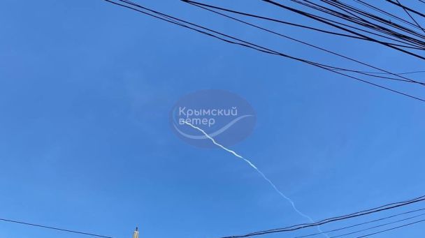 Сліди роботи ППО в Криму / Фото: Телеграм-канал "Крымский ветер"