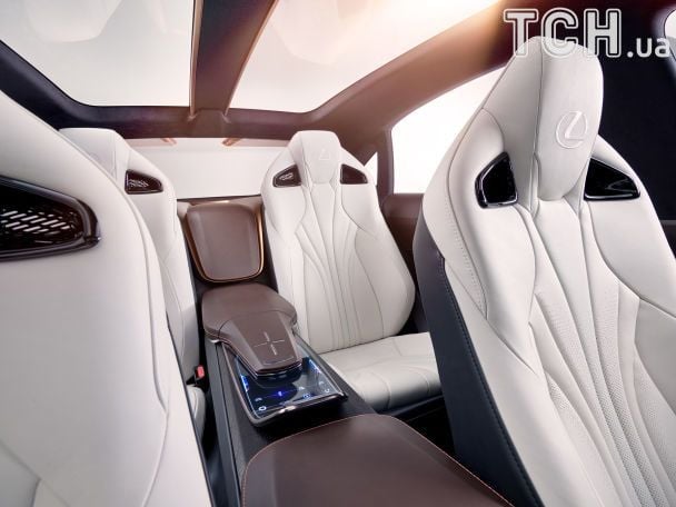 Lexus LF 1 Limitless