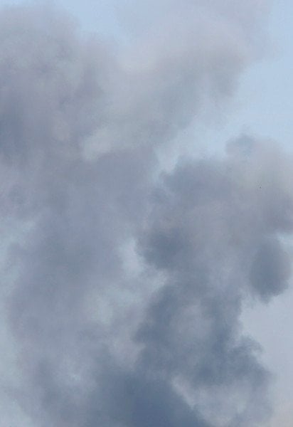 Зранку РФ атакує обласний центр на заході: стались сильні вибухи - перші деталі
