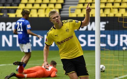 Неудержимый Холанд забил первый гол в Бундеслиге после рестарта сезона