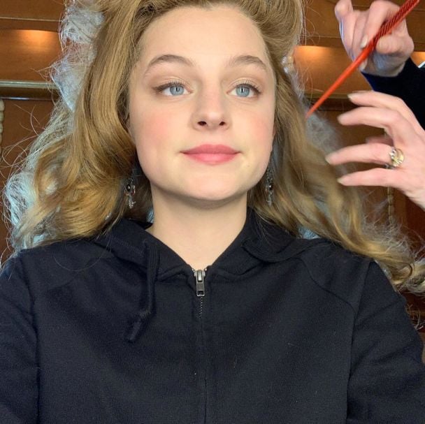  / © instagram.com/emmalouisecorrin