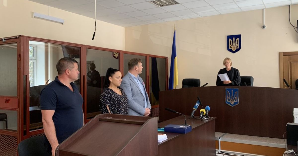 Судья Печерского райсуда зачитывает решение о мере пресечения должностному лицу ГСЧС Ивану Коробце